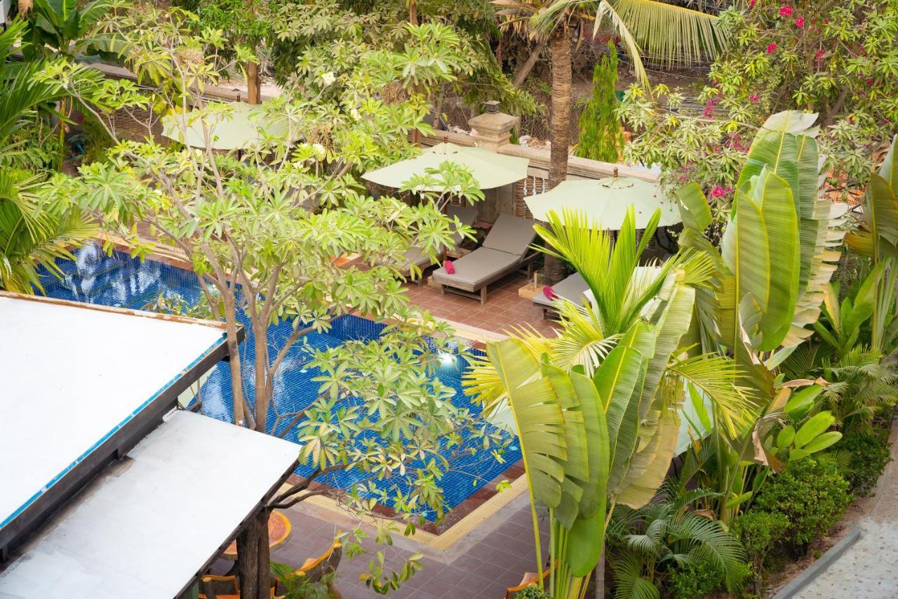 Reveal Courtyard In Reveal Angkor 4*