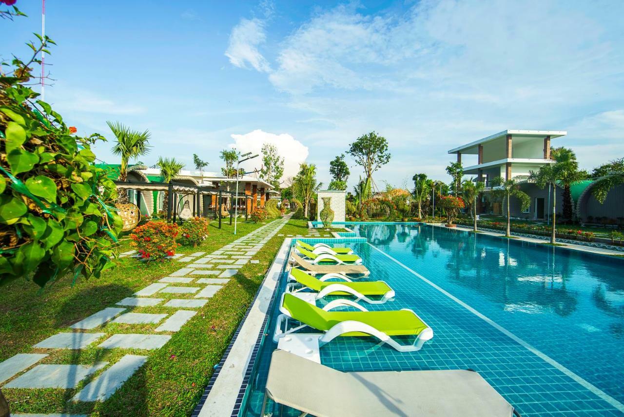 Resort Garden Flower Siem Reap