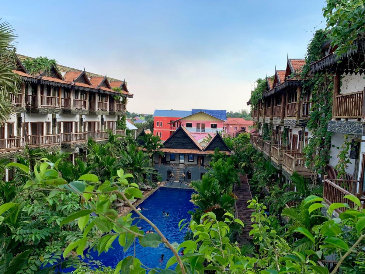 Resort Little &