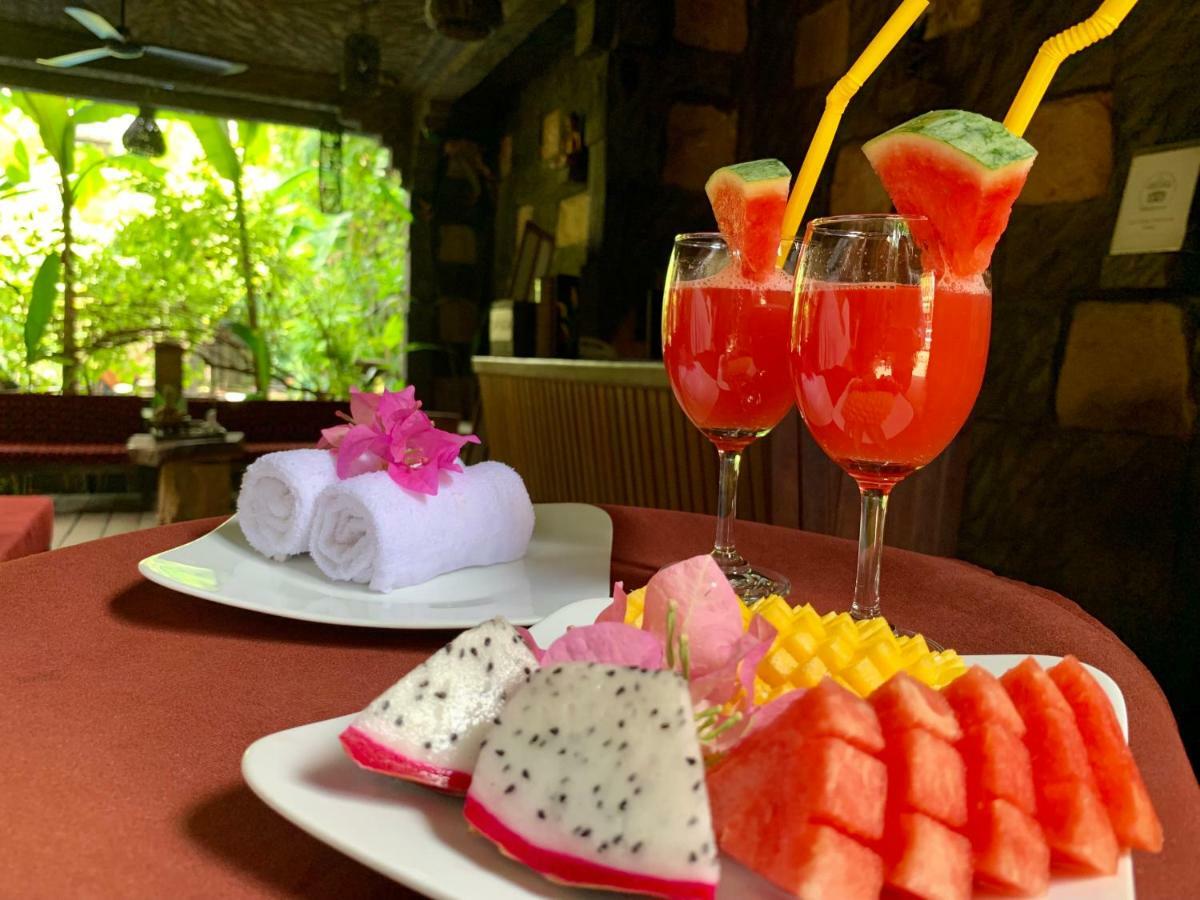 Resort Petit Temple & 4*