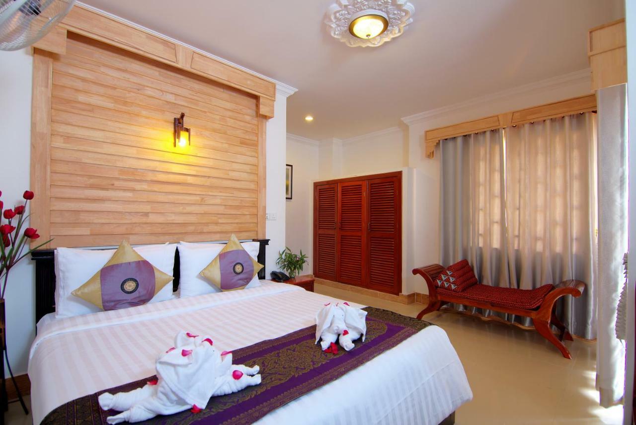 Hotel Bou Phanith