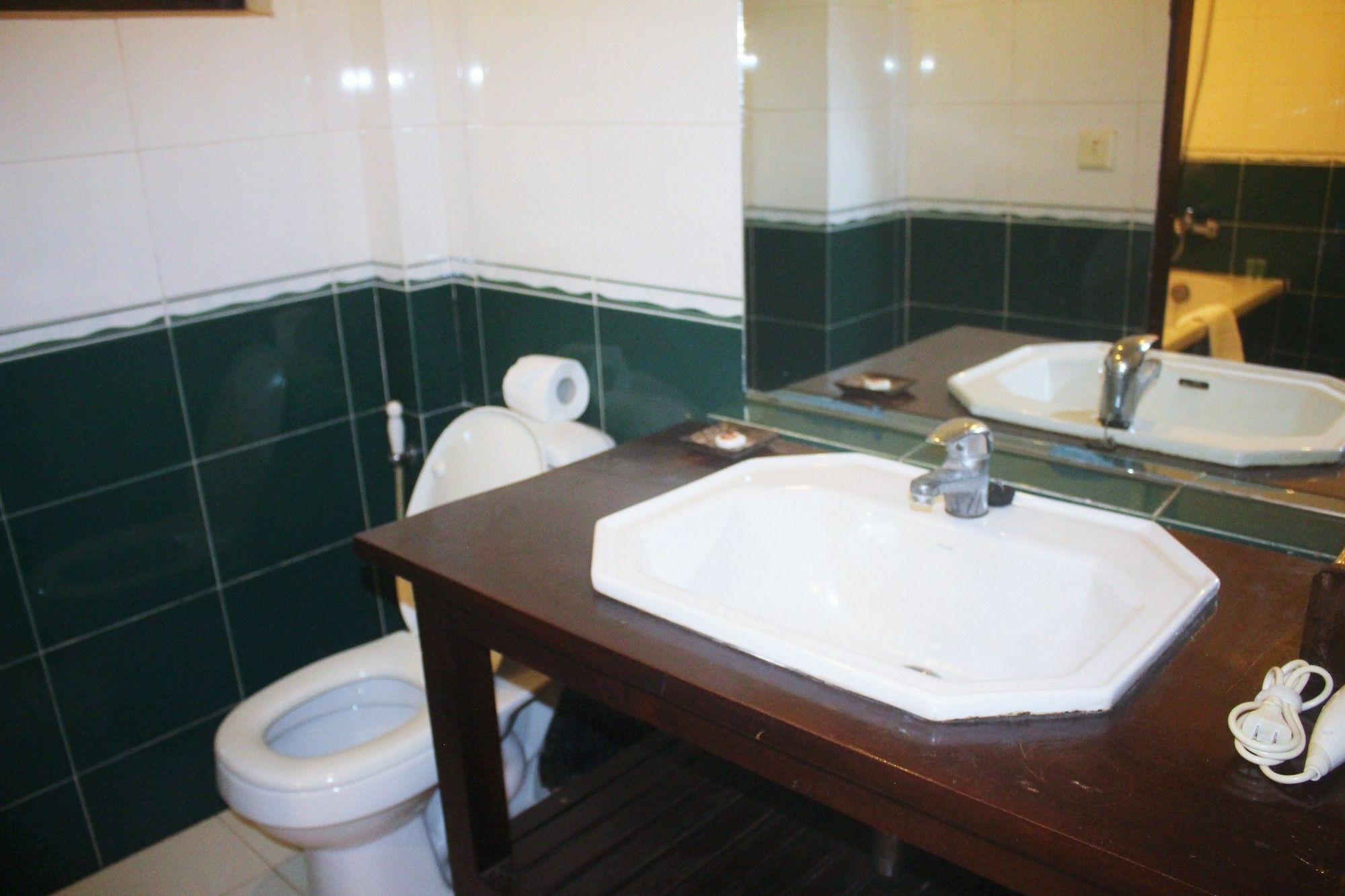 Hotel Suryavara Siem Reap