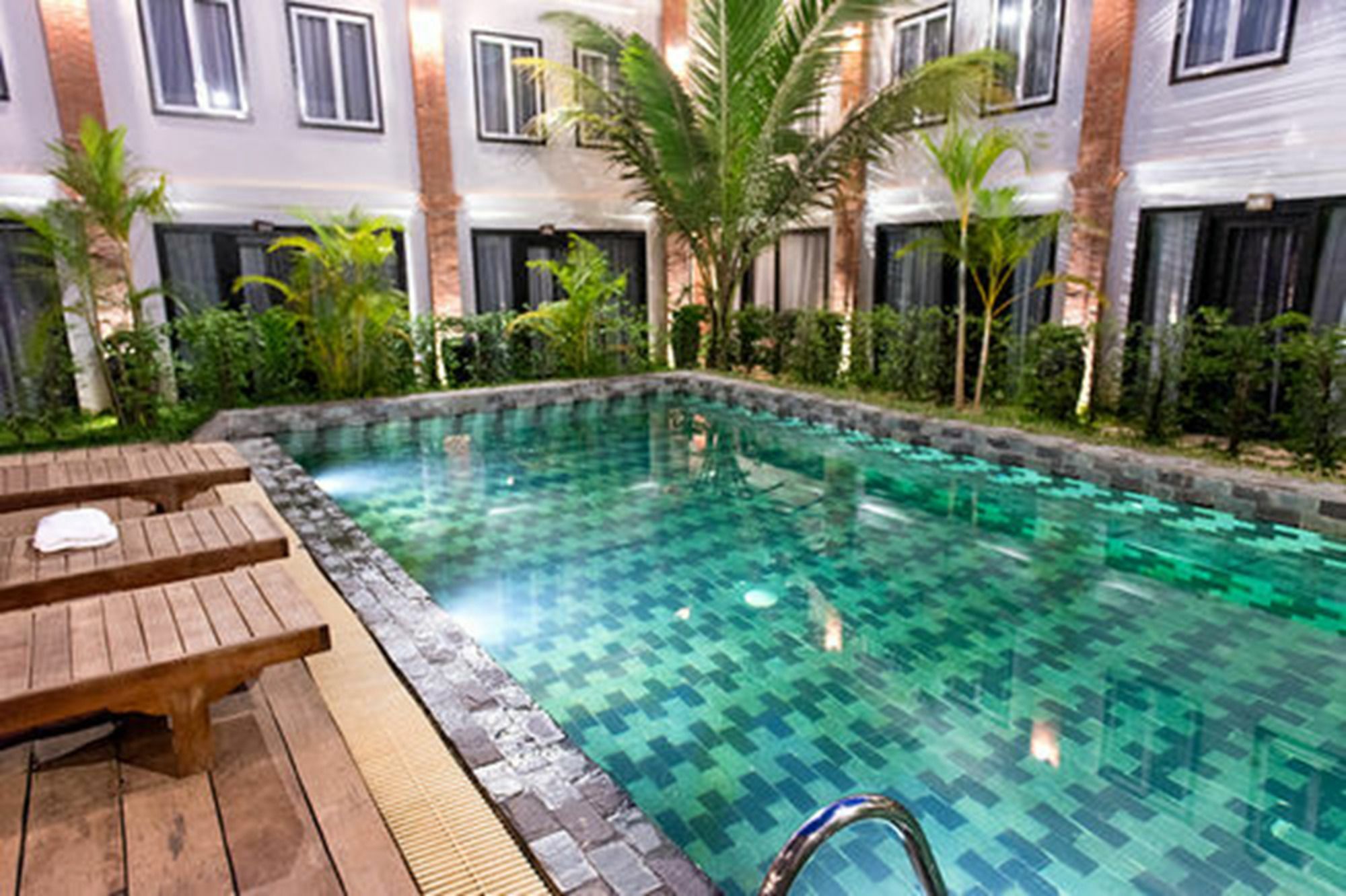 Day Day Hotel