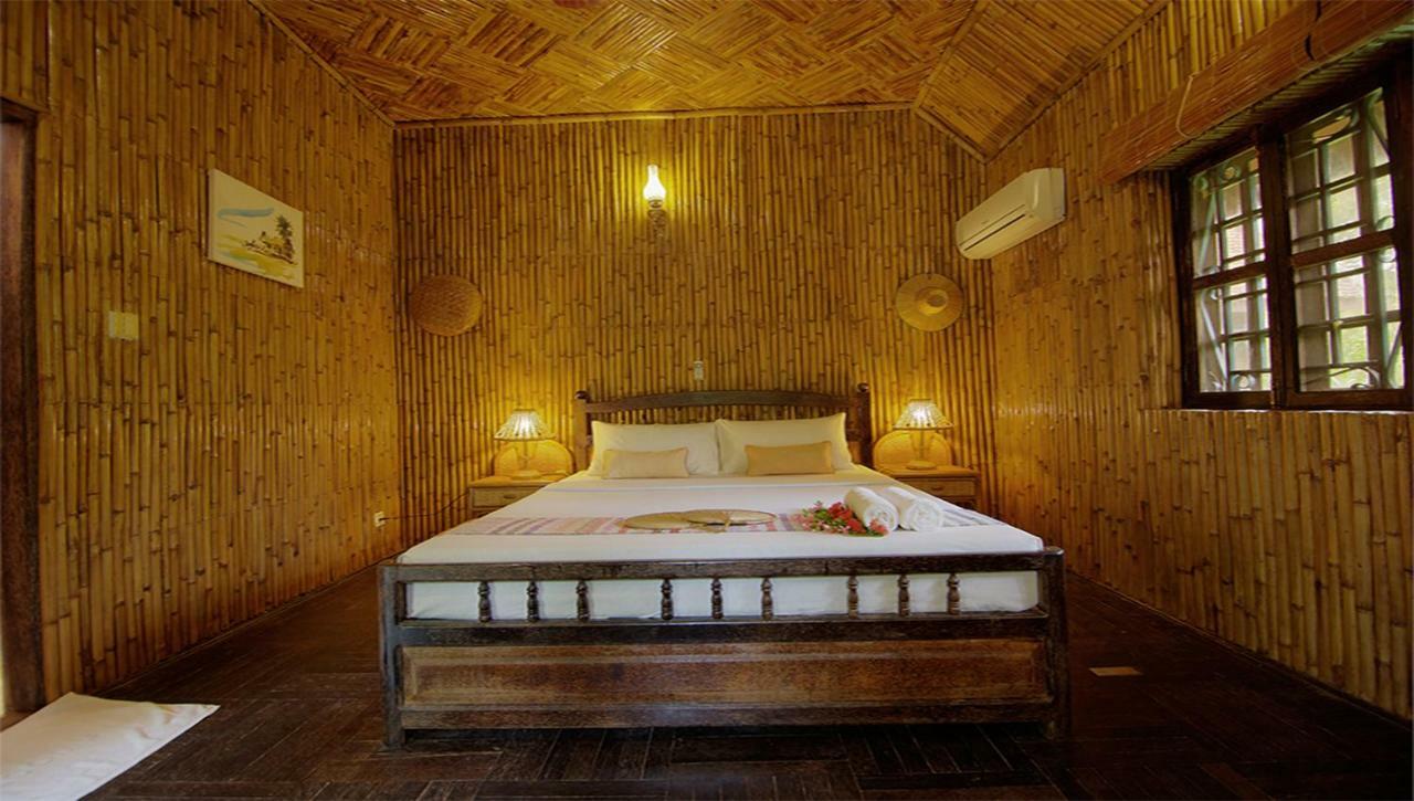 Resort Palm Village & 4*