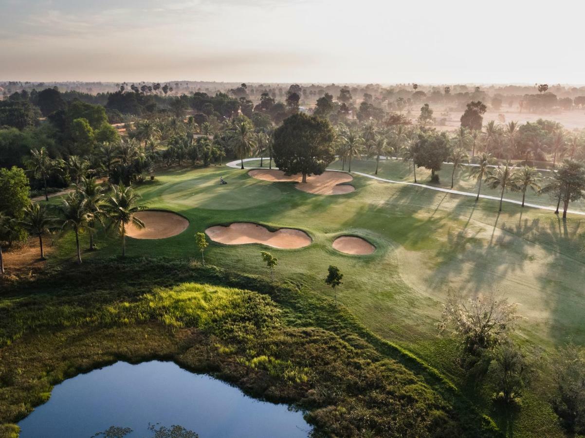 Khách sạn Sofitel Angkor Phokeethra Golf & 5*