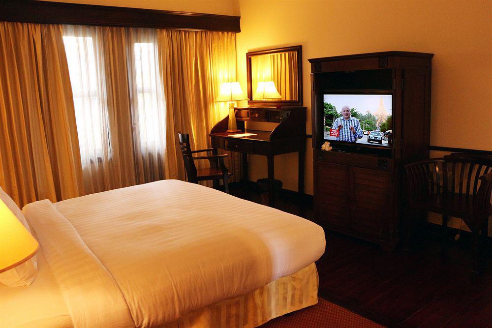 Grand Sunset Angkor Hotel 4*