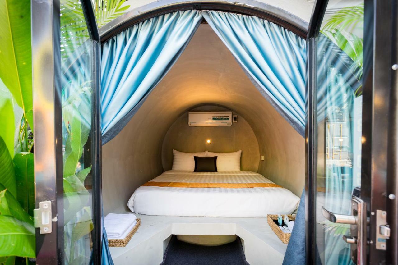 White Rabbit (adults Only)