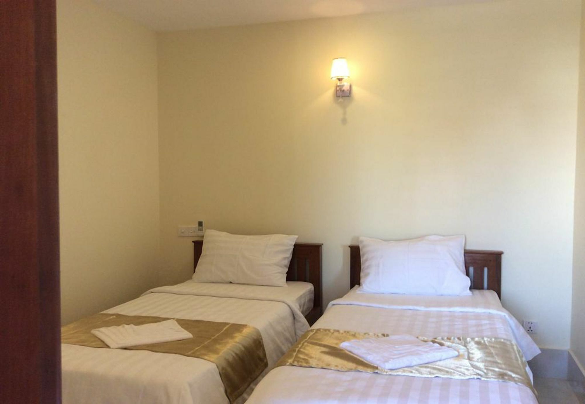 Rumah tetamu Hangloeung Angkor 2*