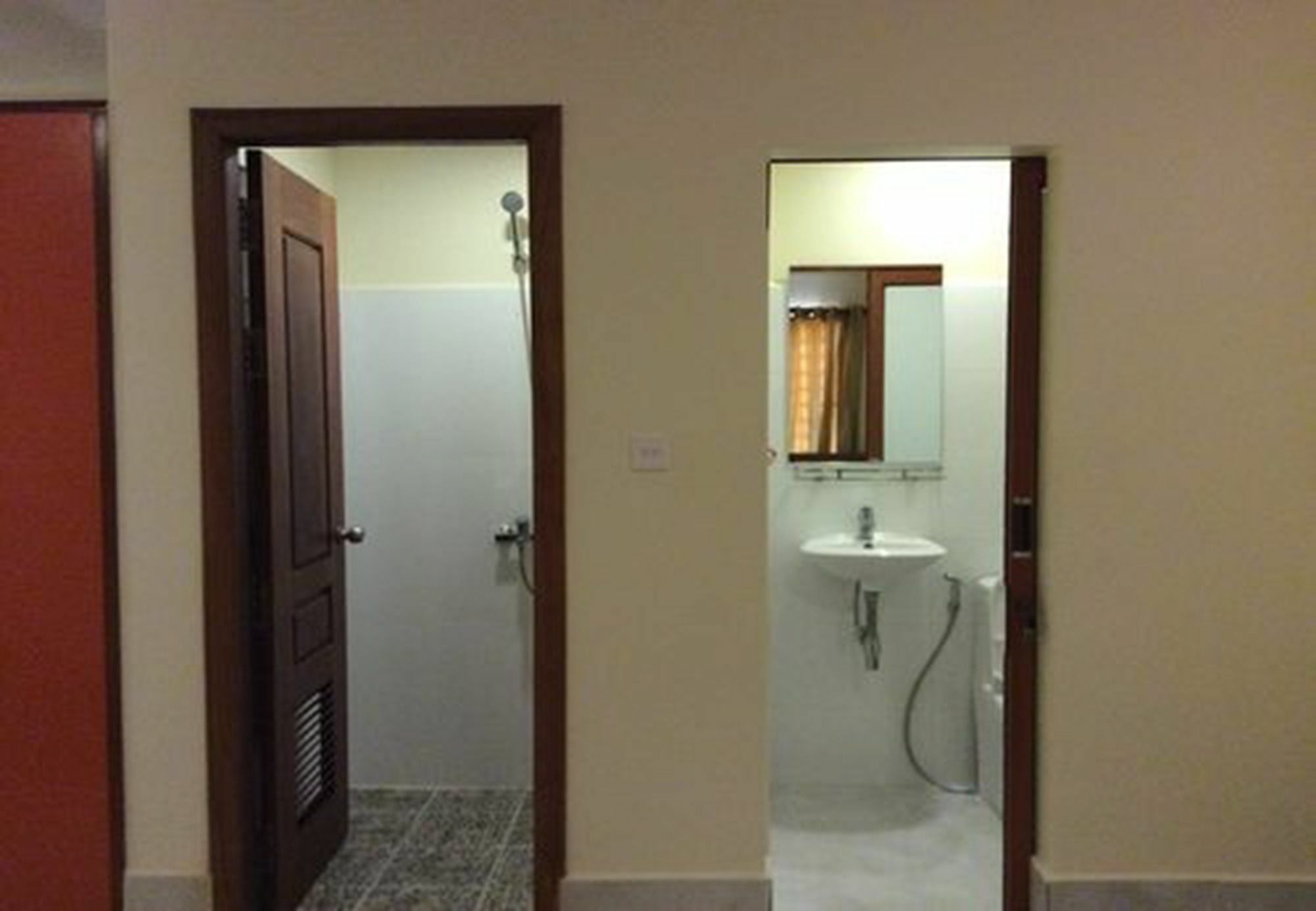Rumah tetamu Hangloeung Angkor 2*