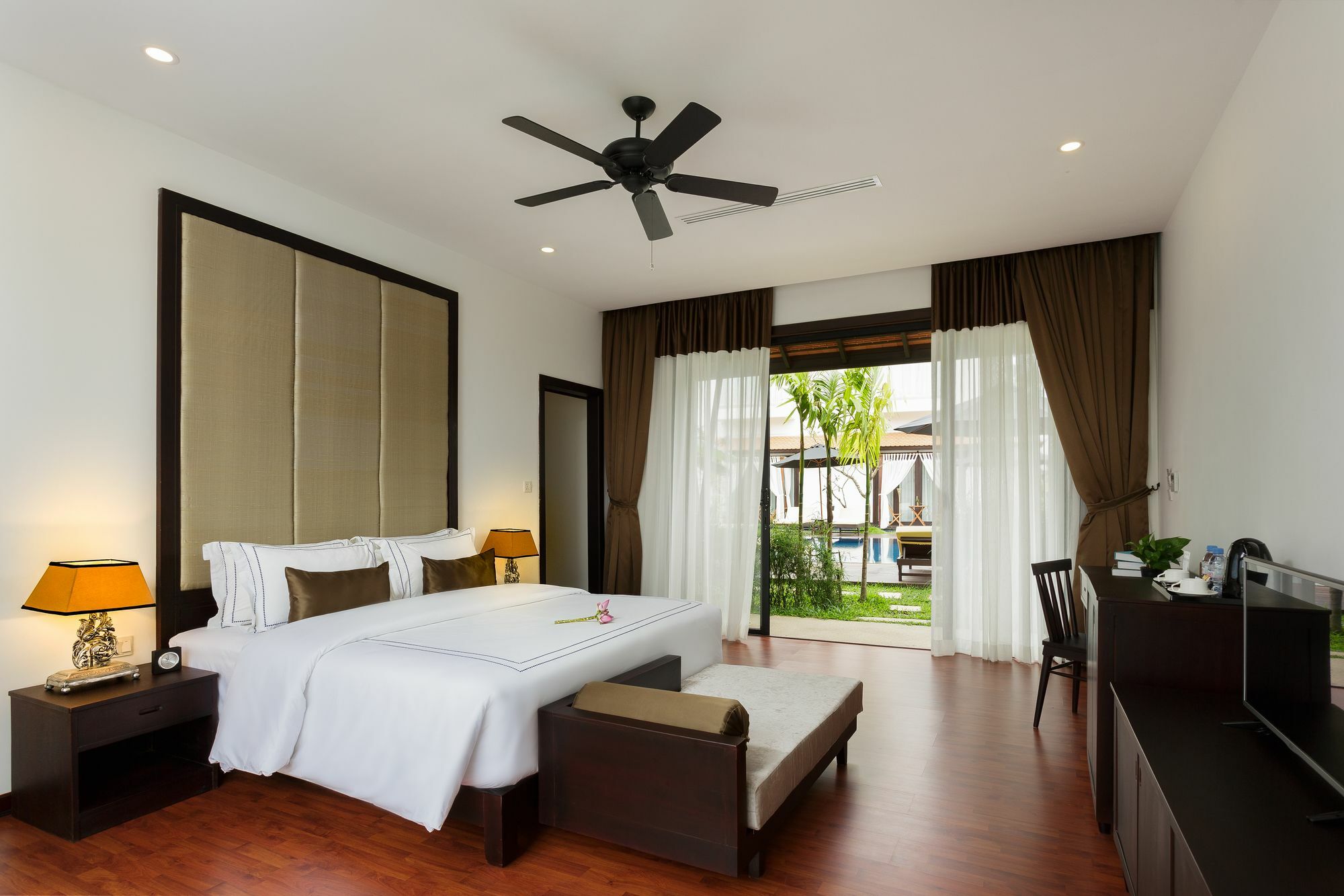 The Embassy Angkor & Khu nghỉ mát 5*