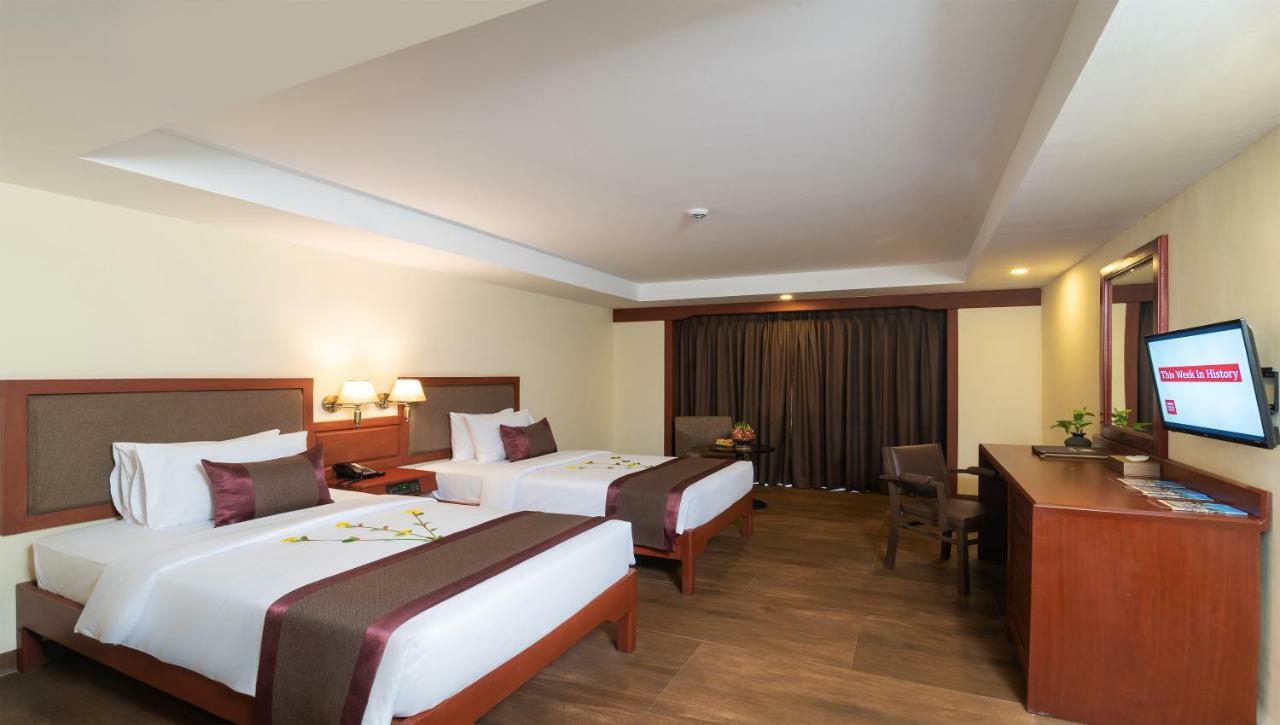 Hotel De La Renaissance 5*