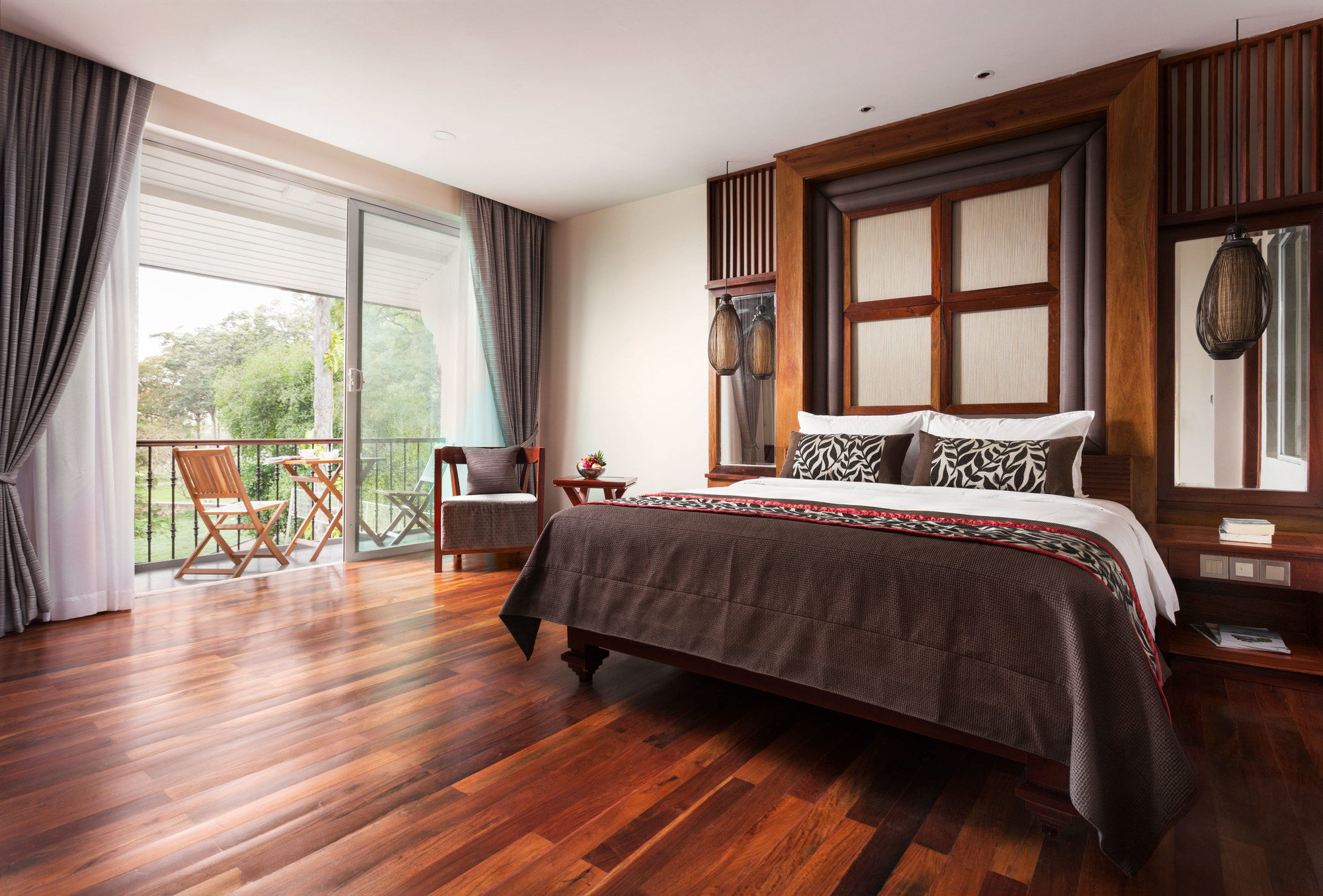 J7 Angkor 5* Siem Reap