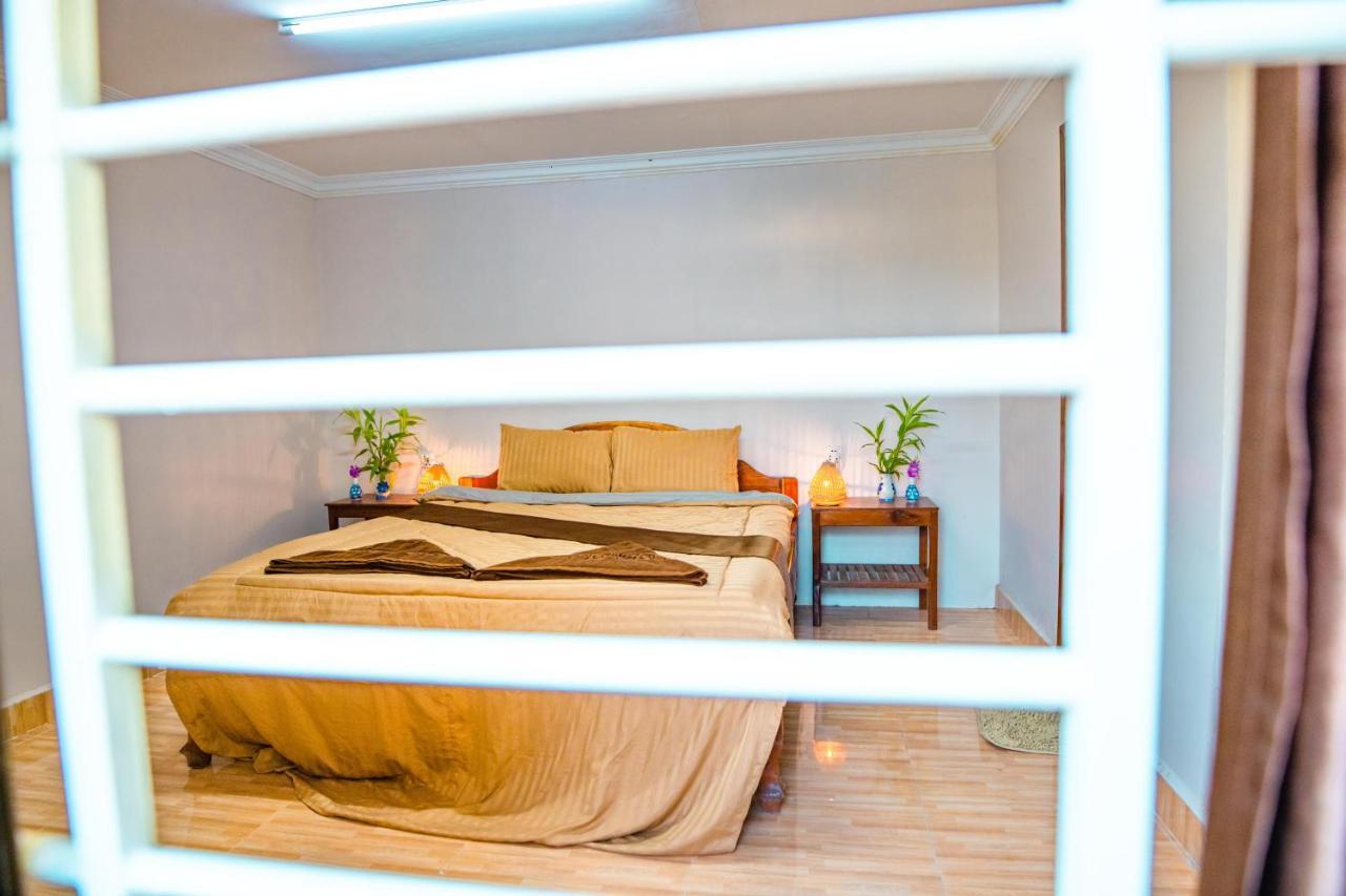 Guest house Tropical 2*