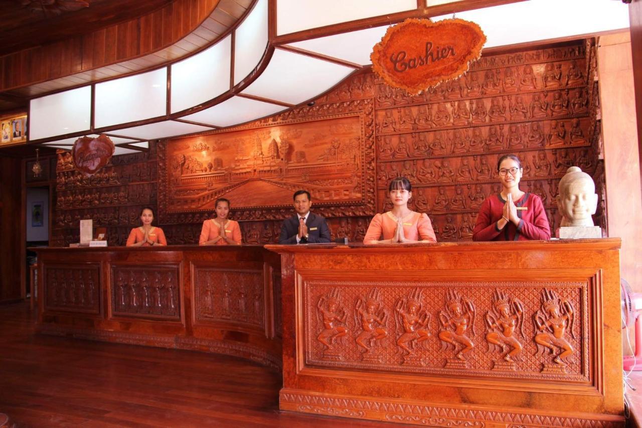 Ta Prohm & Hotel 4*