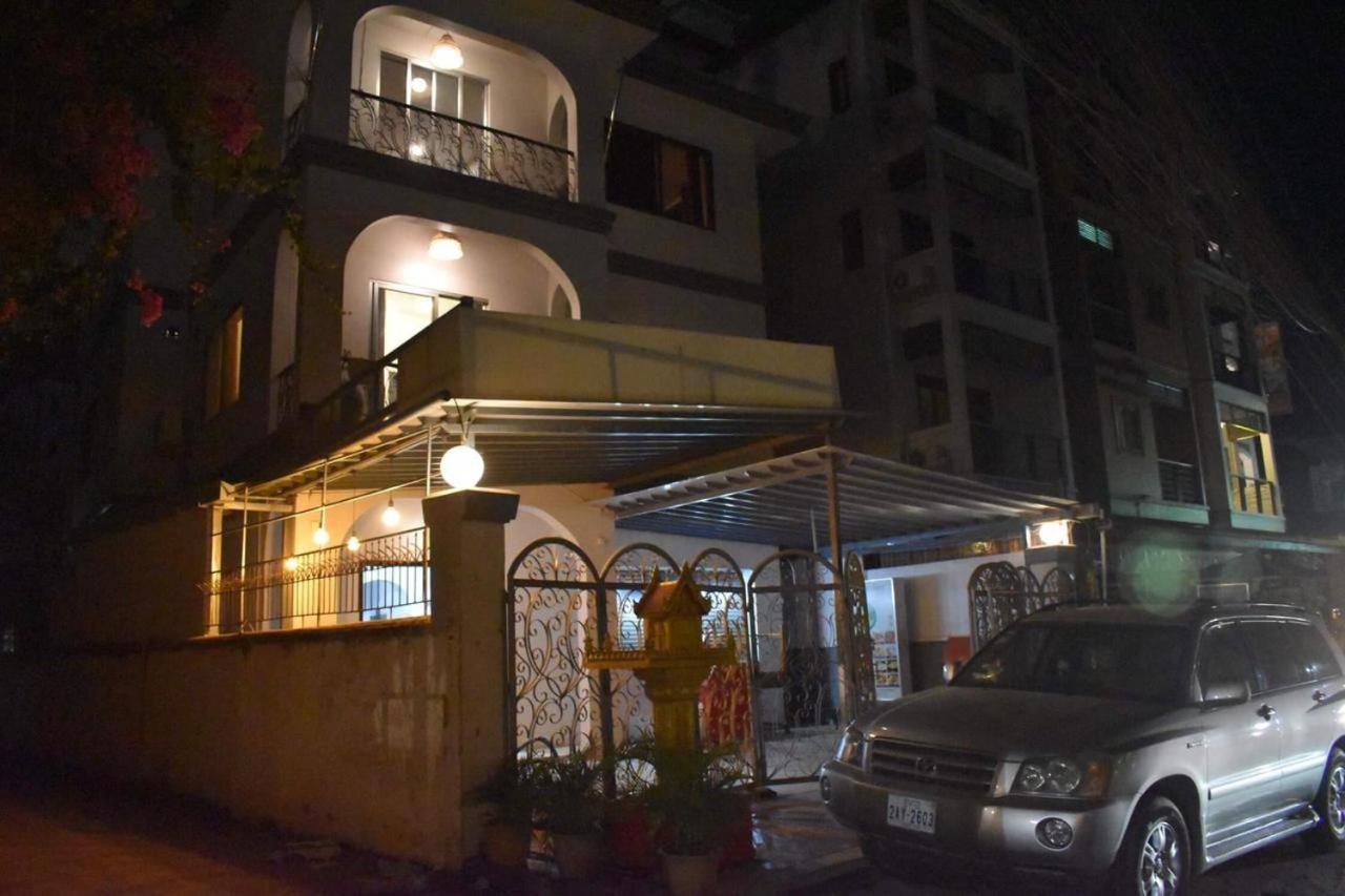 Violet And Restro Hotel