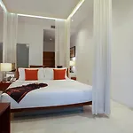 Lynnaya Urban River Resort
