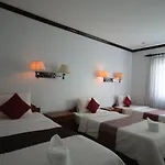 Mom\'S Guesthouse
