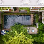 Bayon Modern Residence