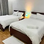The Leaf Hotel Sr