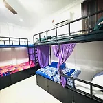 Platinum Haven Hostel & Gardens