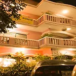 Ta Som Guesthouse & Tour Services