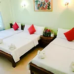 Ta Som Guesthouse & Tour Services