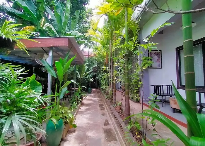 Green Home - Four Bedrooms Near Angkor Wat