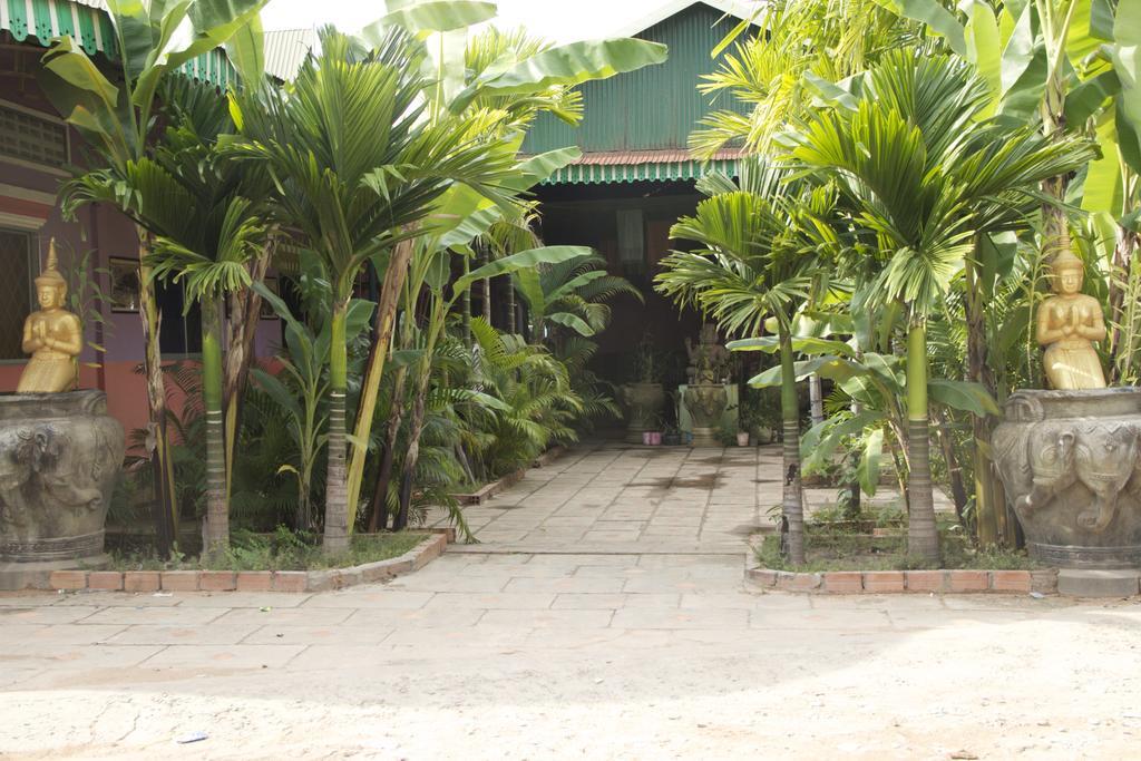 Palm Garden 2*