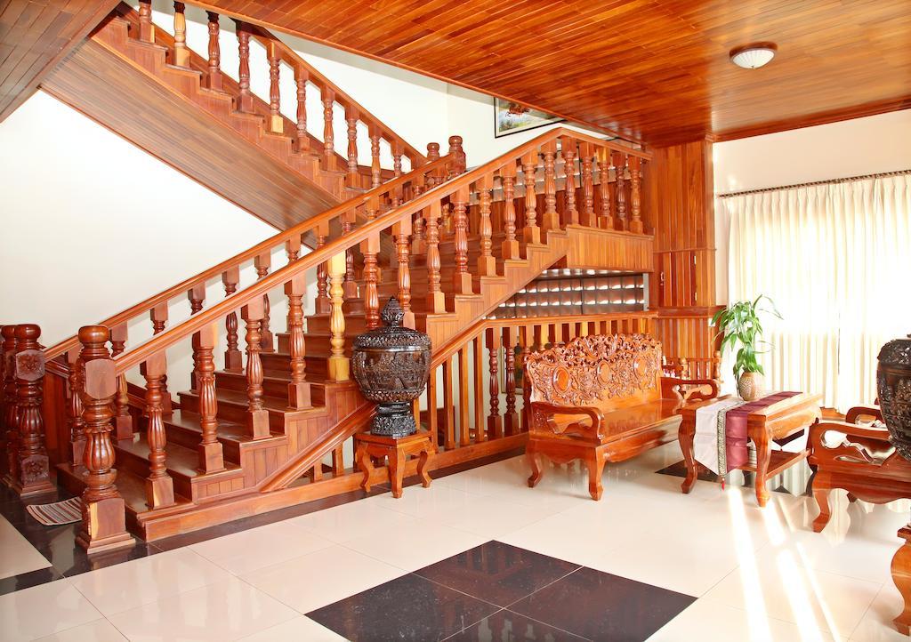 Emerald Hotel 3*