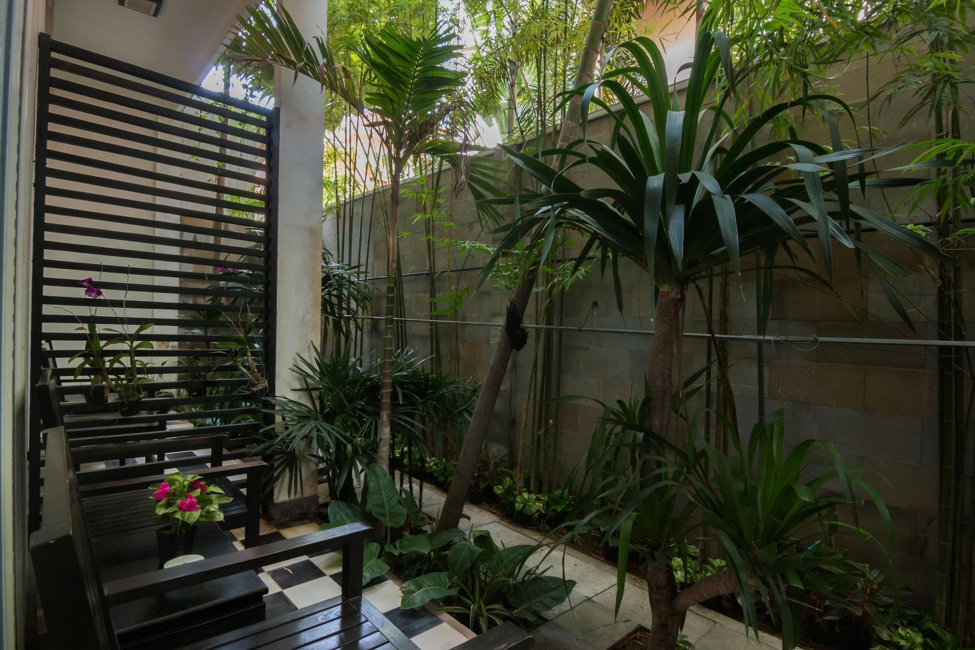 Apsara Centrepole 4*