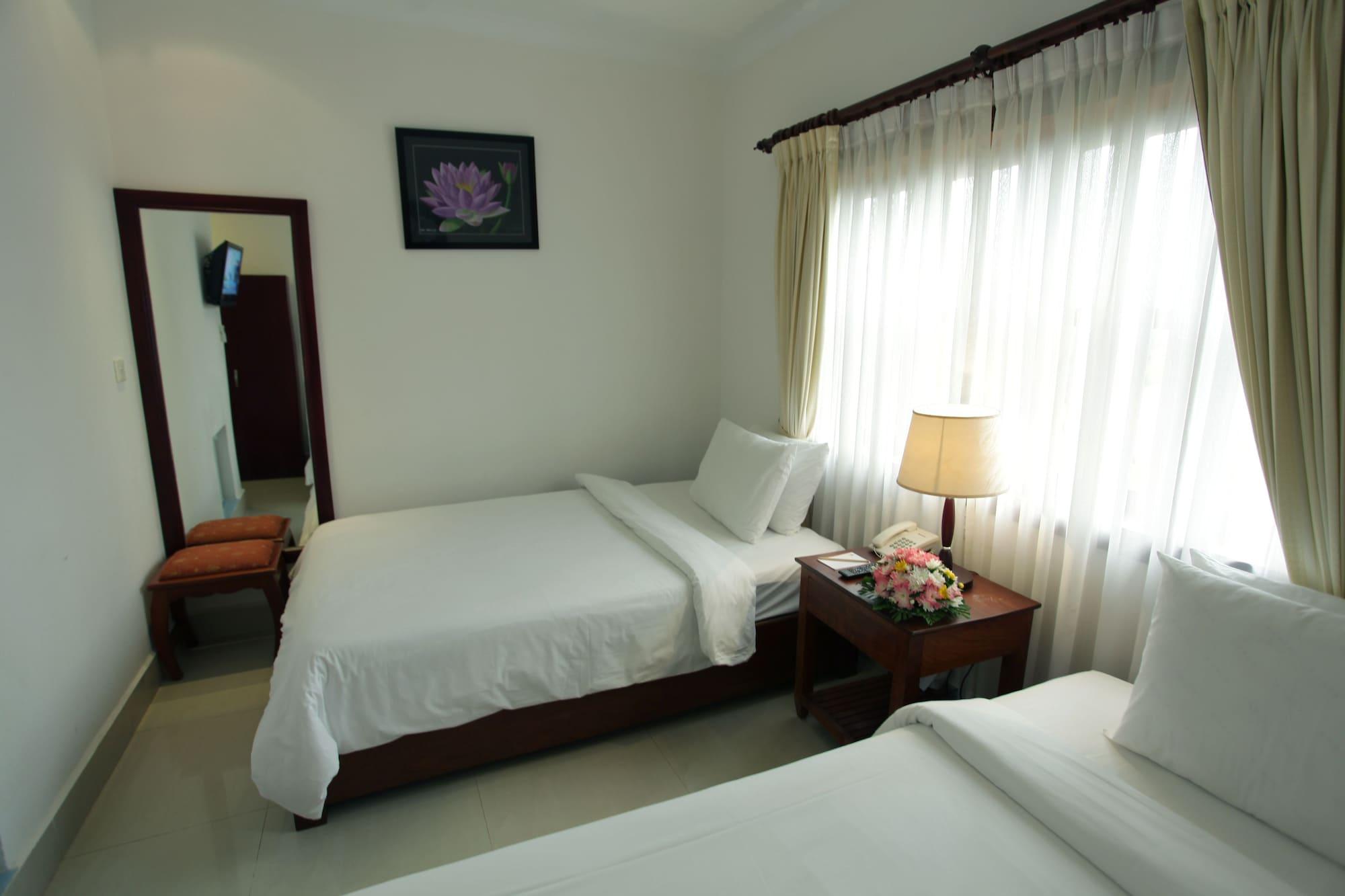 Inn Sokhalay Angkor