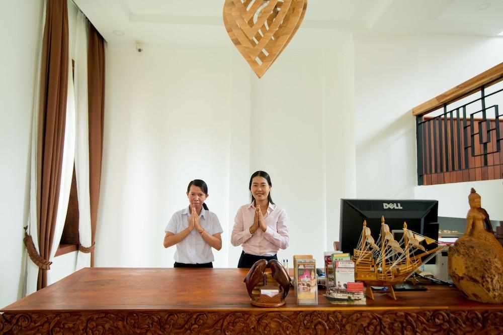 Hotel Borei Hang Tep & Siem Reap
