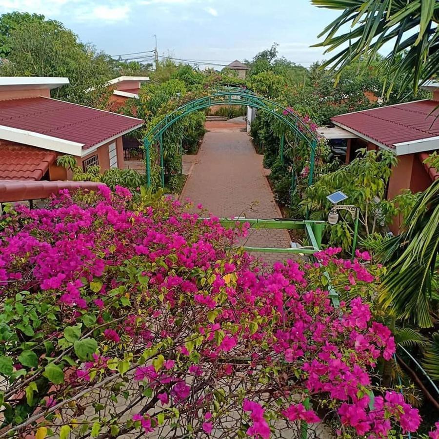 Sun Boutique & Restaurant
