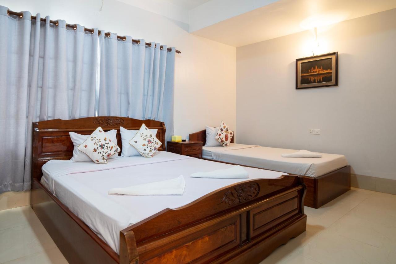Riverside Hotel 2*