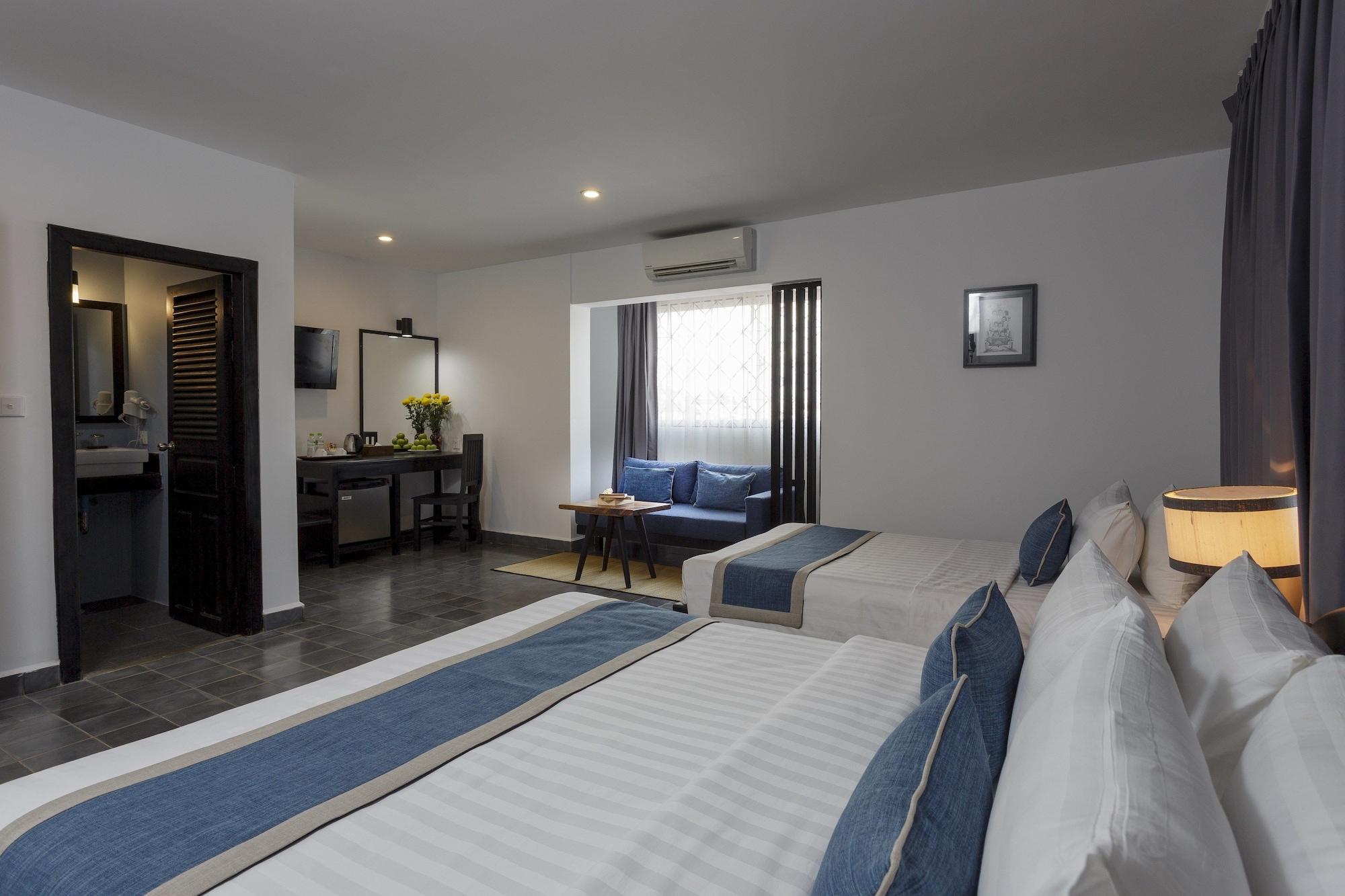Hotel People By The Community 4*