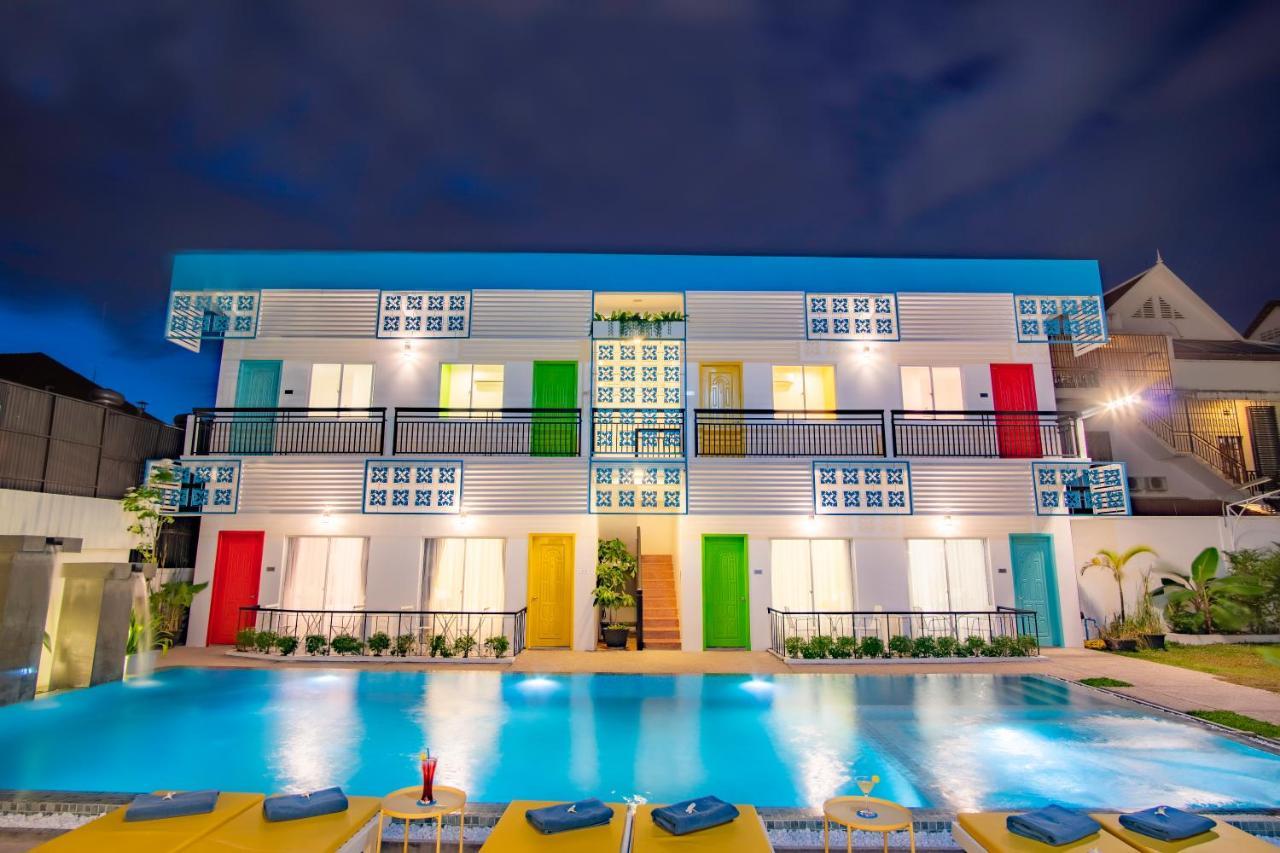 Glow Inn 4*