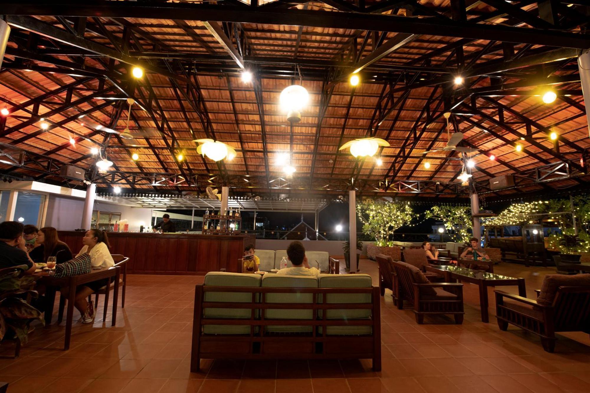 Hotel The By Royal Crown 4*