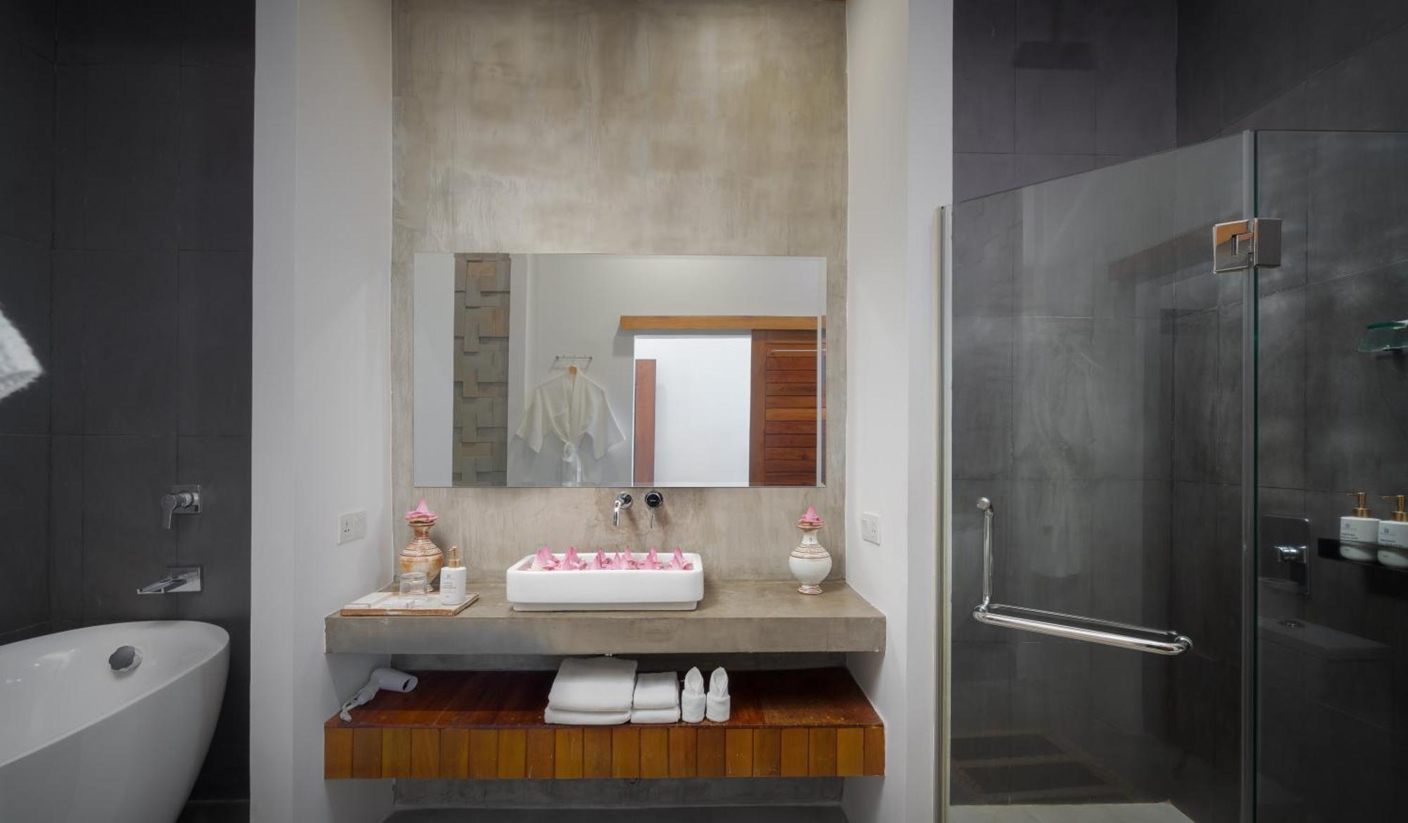 Shintana Saya Resort 5*