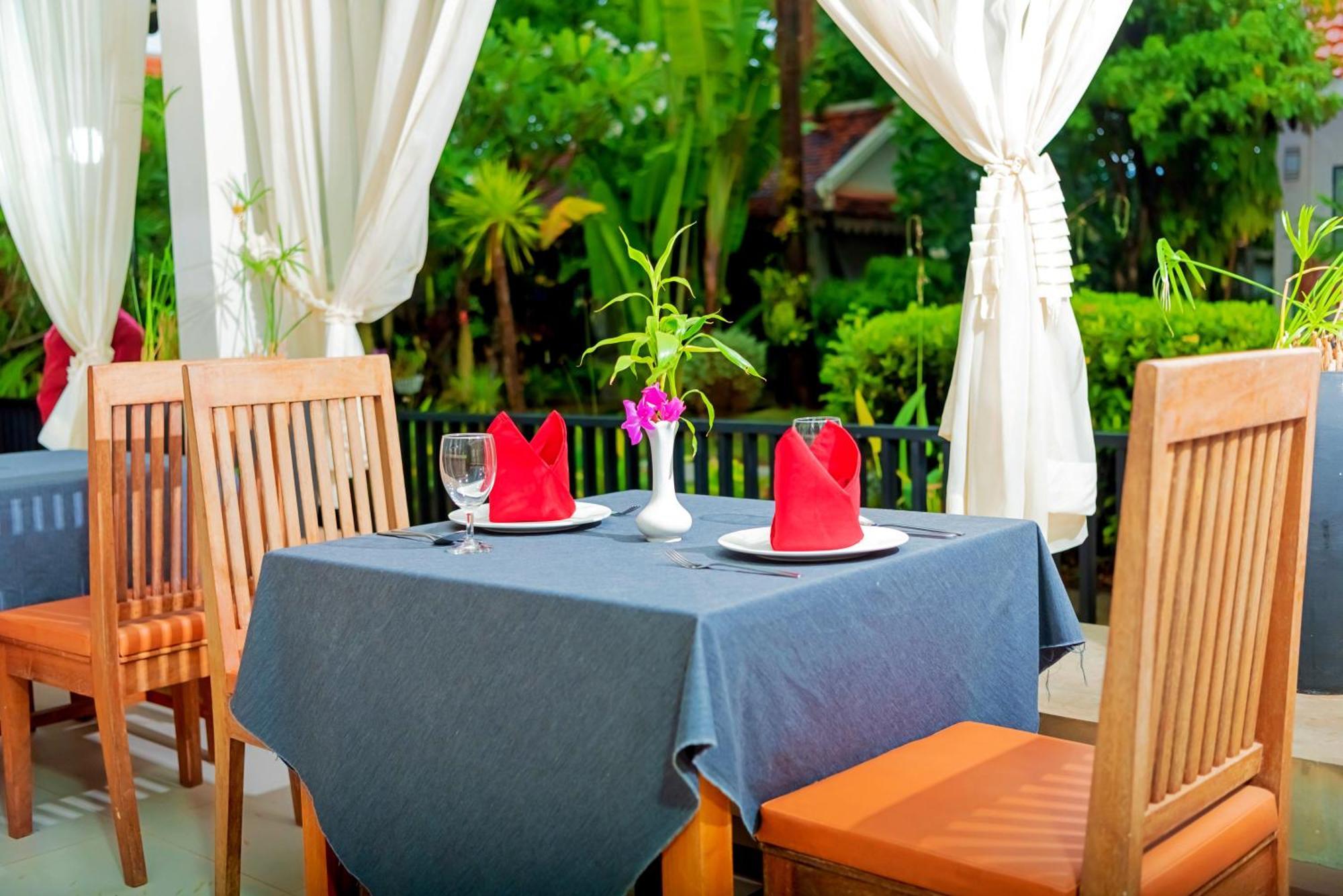 New Riverside Hotel