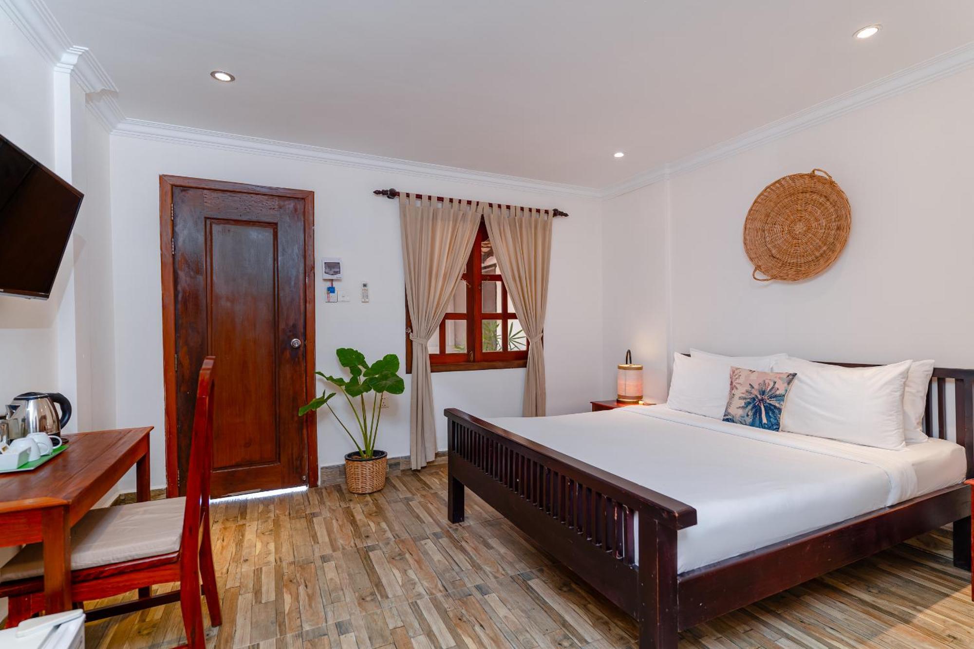 River Retreat Boutique 3*