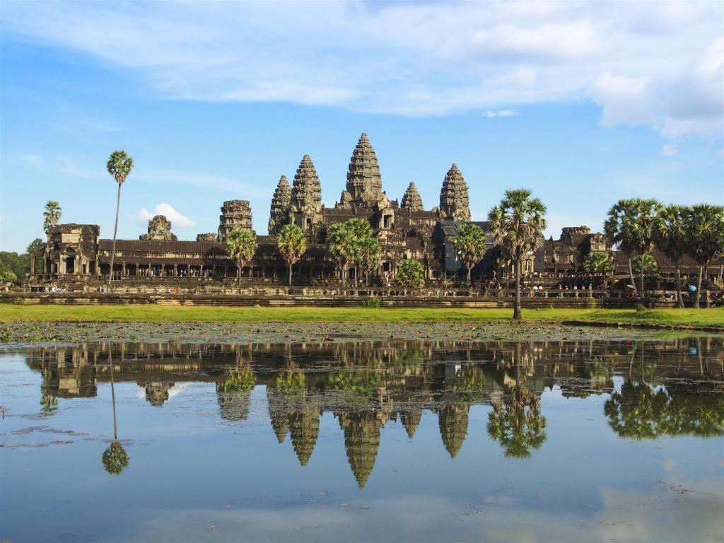Resort Angkor Village &