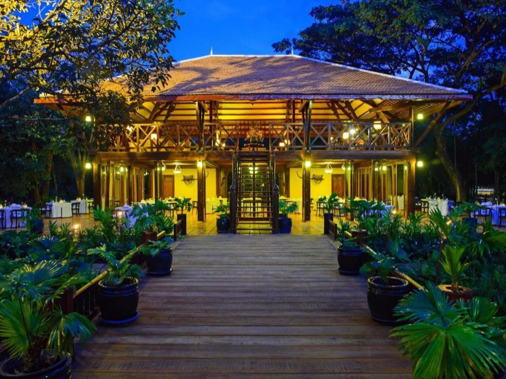 Angkor Village & Siem Reap