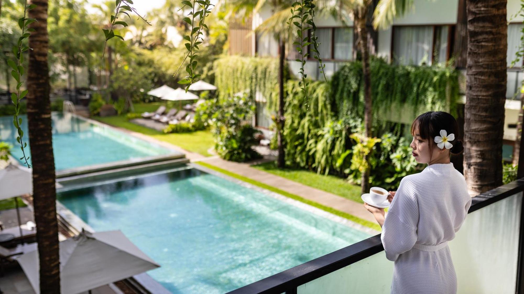 Shintana Saya La Maison Hotel