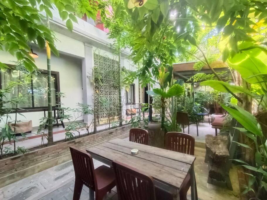 Holiday home - Four Bedrooms Near Angkor Wat
