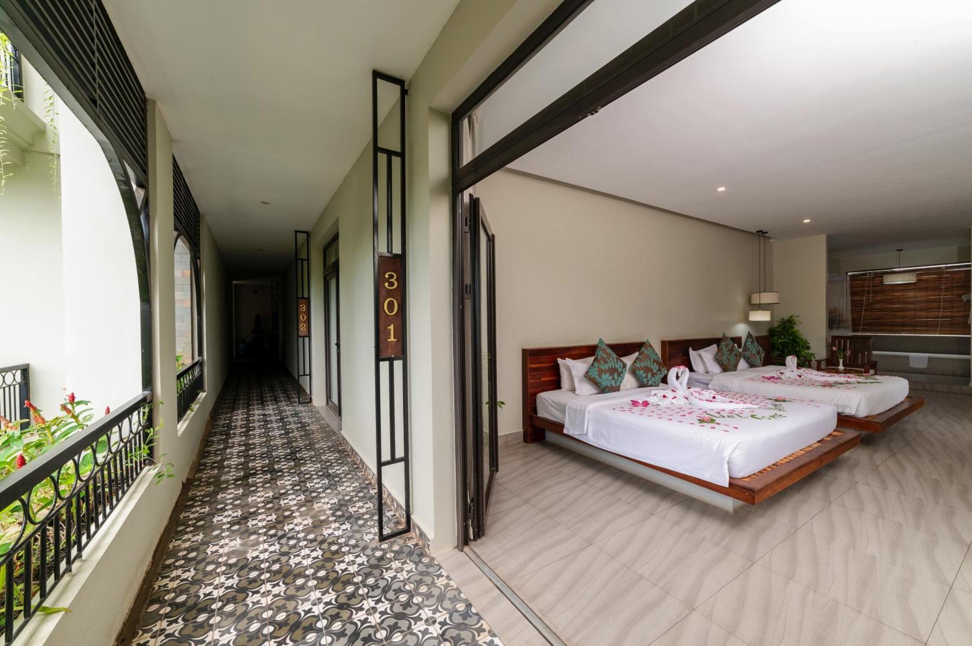 Bayon Modern Hotel 4*