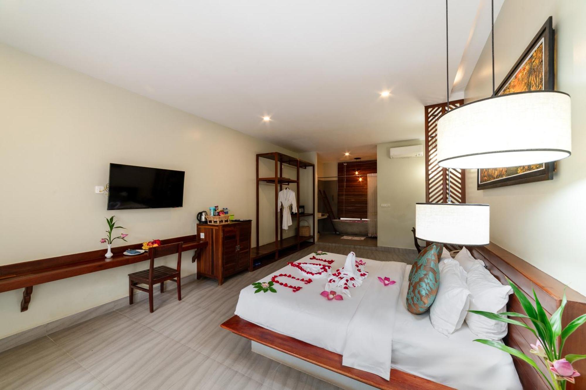 Bayon Modern Hotel 4*
