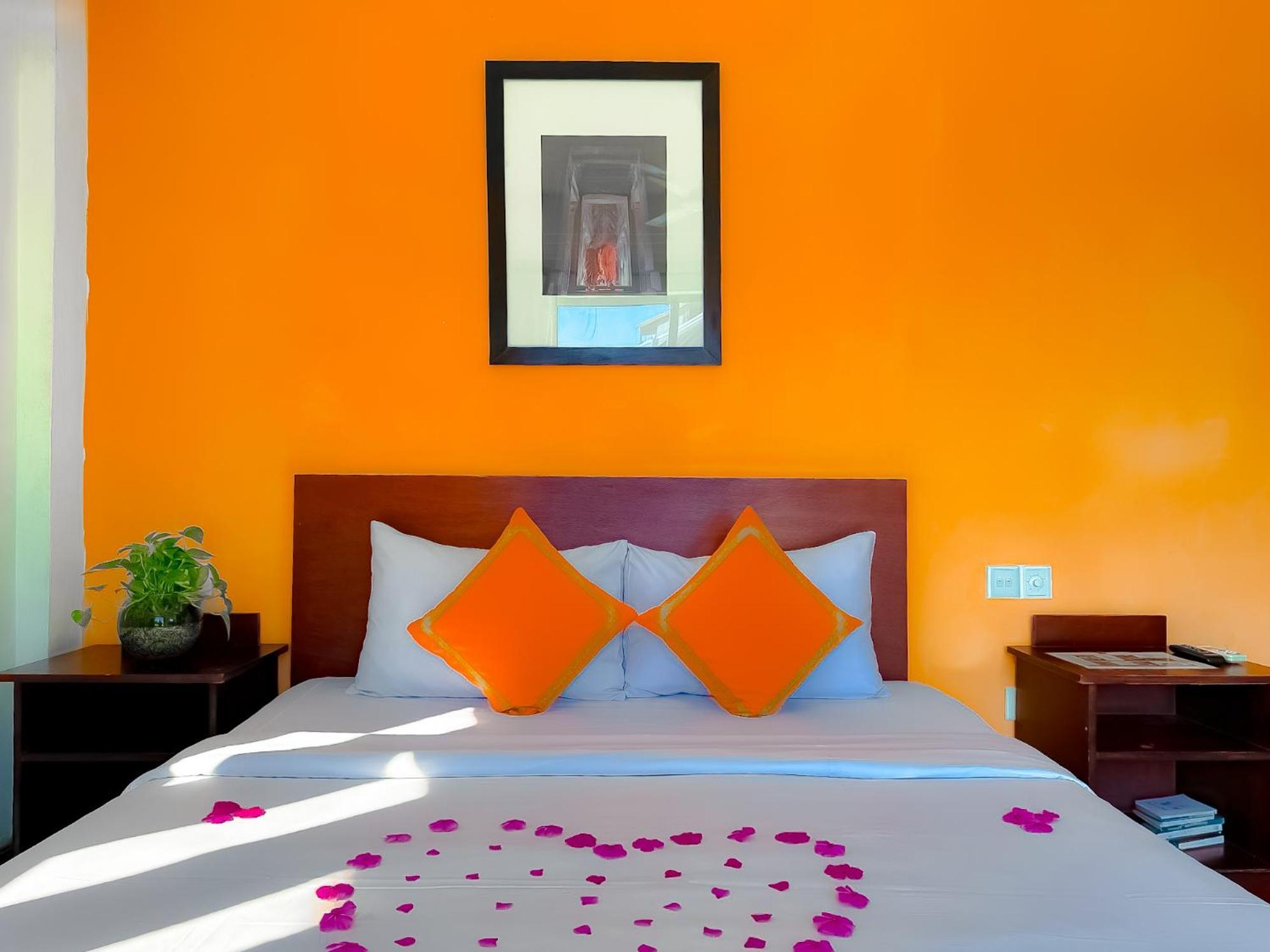 Hotel Vplus