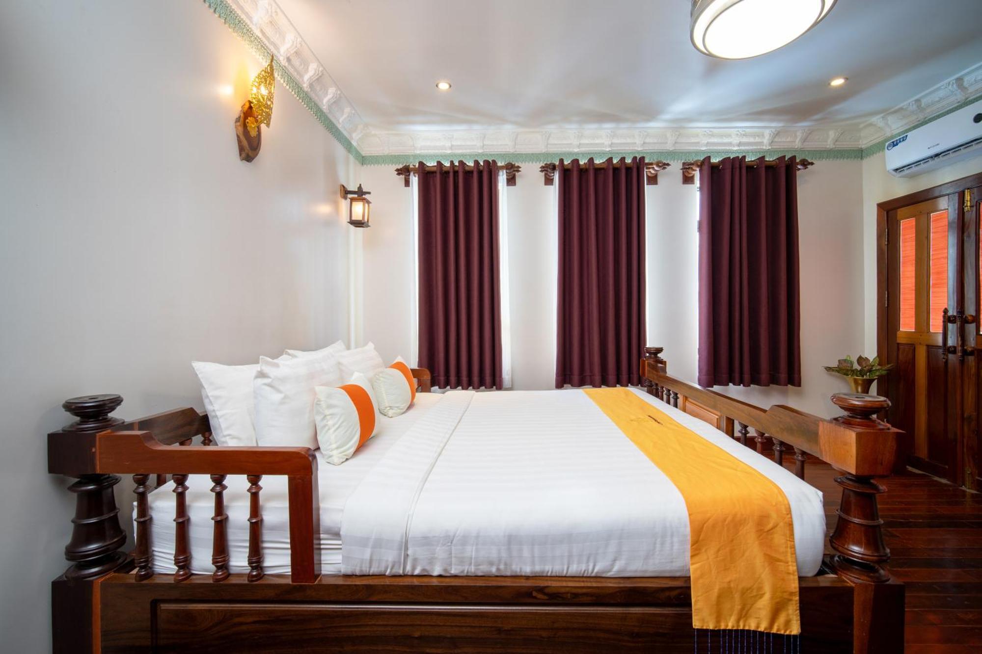 Hello Cambodia Hotel 4*