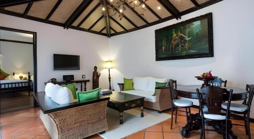 Angkor Village & Siem Reap