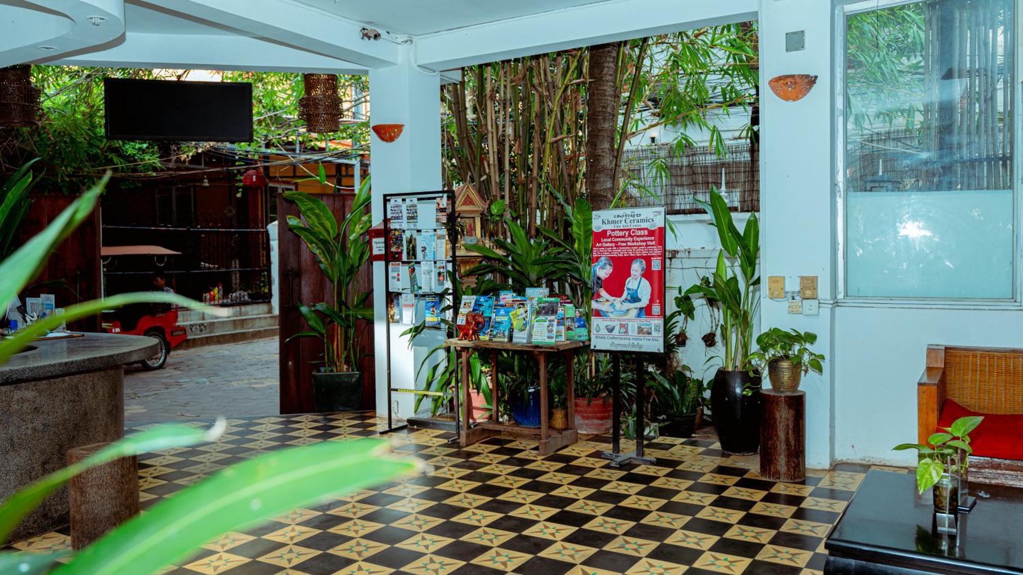Hotel Wat Damnak 3*